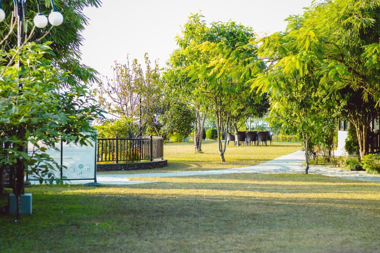 Rupakot Resort Pokhara Exteriör bild